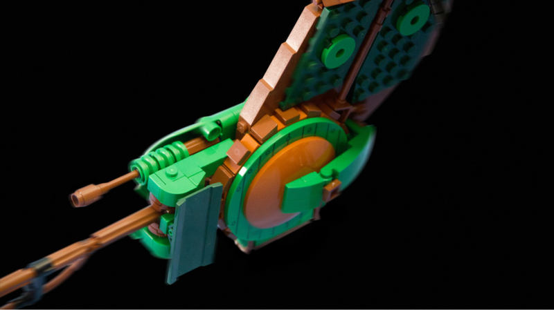Illustration for article titled Guy Builds Intricate Star Trek Klingon Warship Using 25,000 LEGO Bricks